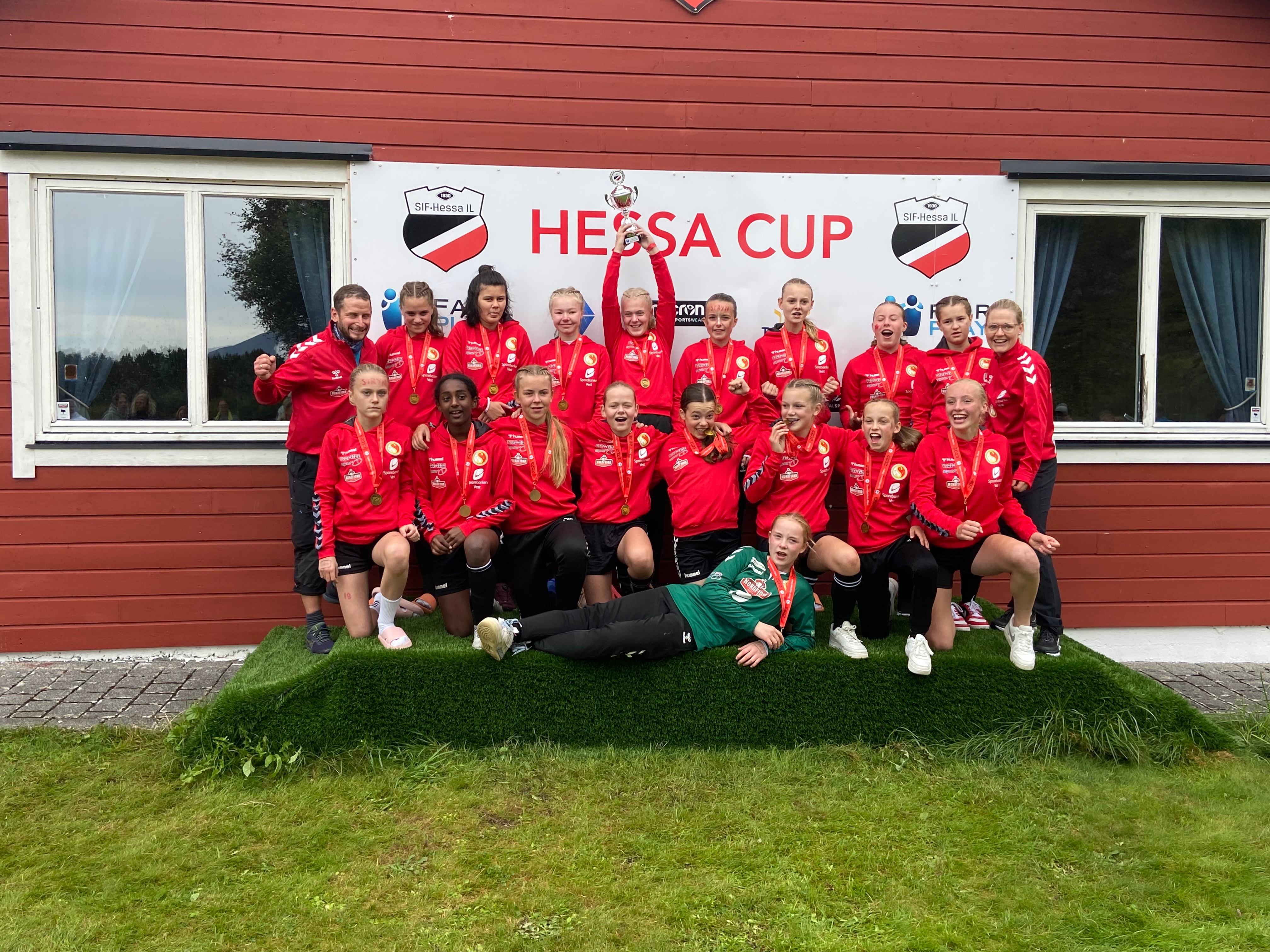 Stor fotball-kveld på Stryn Stadion tysdag